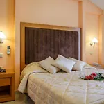 Serenity Hotel Tolo