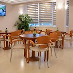 Hotel Serenity 3*