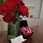 Serenity מלון טולון