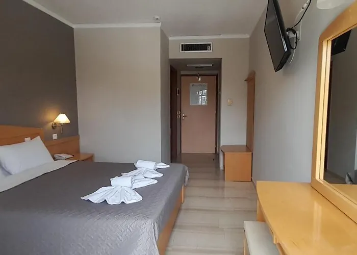 Отель Serenity Толон